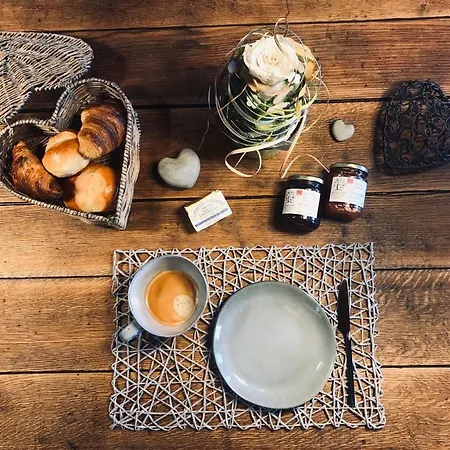 Chez « Adele » アパート *